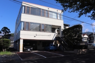 271662563